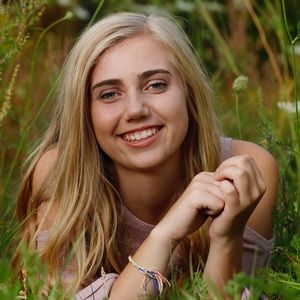 Meet your Posher, Danielle